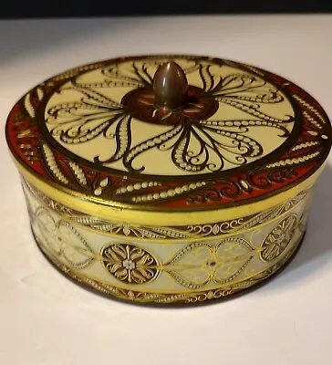 Vintage 1960 Round Tin Box With Lid  Made In England Cottage Core • $9.99