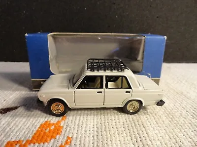 1:43 Lada Vaz 2105 Saratov 1989 White (185) • $145