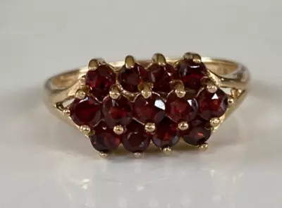 Stunning 1970s Vintage 9CT Gold & Garnet Cluster Ring • $149.20