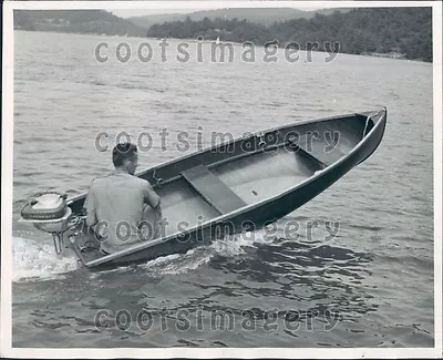 1954 Man Using Outboard Motor Too Large For Boat Red Cross Safety Press Photo • £14.25