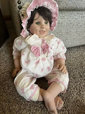 2001 Heritage Mint Pink Girl Doll • $14