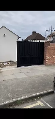 £1 • Buy AUTOMATIC ELECTRIC  SLIDING GATES-the Price Is For Making An Offer