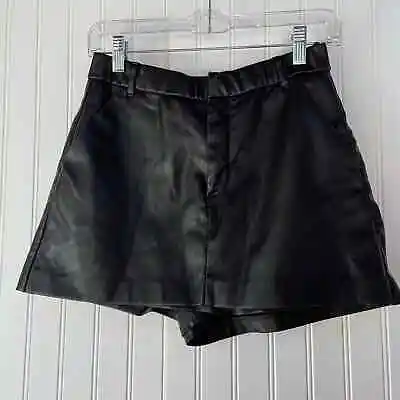 $45 • Buy Zara Women's Black Side Pocket Comfort Faux Leather Shorts Size Medium