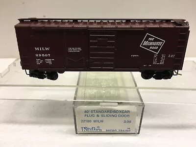 N Scale Kadee Micro Trains MTL 22180 MILW 29507 Box Car W/Wide Ribbed Door • $300