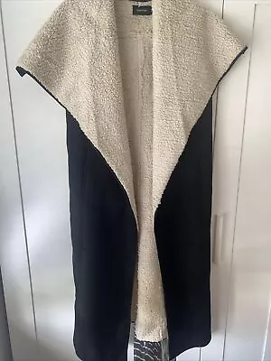 Minkpink Cape Coat Size M/L • £10