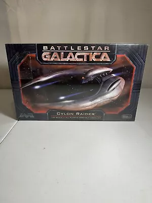 2011 Moebius Models Battlestar Galactica Cylon Raider 1:32 Scale Model Kit #926 • $50