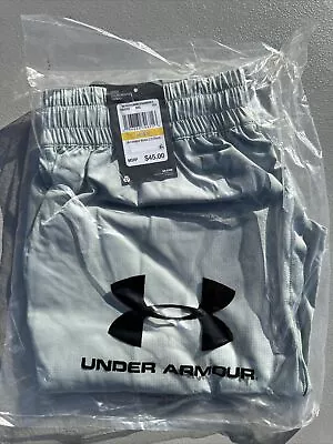 Under Armour Men’s Elevated Woven 2.0 Shorts 1362289 011 Gray Size Medium • $13.50