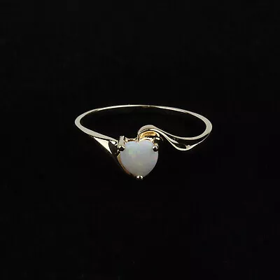 Pretty Vintage 10k Yellow Gold Opal Womens  Heart  Ring Size 6.75 • $65
