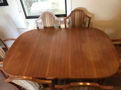 $325 • Buy Vintage Antique Chiswell Extendable Dining Table And Chairs