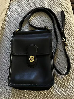 VINTAGE Coach Murphy Black Leather Crossbody Bag No. D6C-9930 1996 • $100