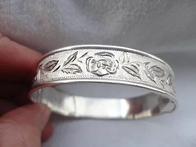 Vintage Signed Mexican Silver Hinged Etched Chased Floral Roses Bangle Bracelet • £27.71