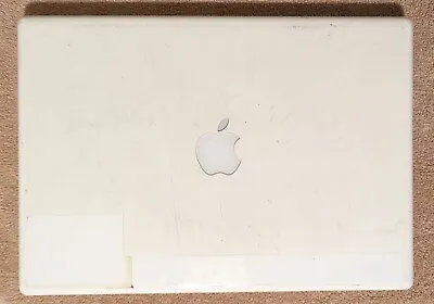 White Apple Macbook Circa '06-'08  - For Parts; Doesn't Start • $25