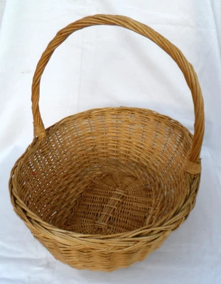 £15 • Buy Light,Traditional Oval, Wicker Basket For Mushrooms, Eggs, Flowers Or Home Use.