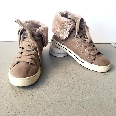 Mossimo Gray Boot Sneaker Size 7.5 Sienna Suax Shearling Lined Faux Suede-Taupe • $15