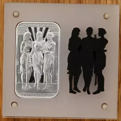 Great Engravers 1oz The Three Graces .999 Silver Bar In Acrylic Frame Royal Mint • £0.99