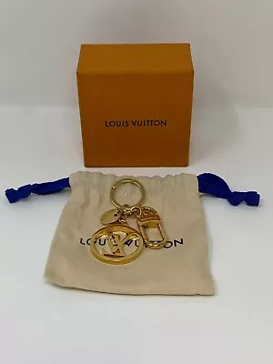 $269.99 • Buy 100% Authentic Louis Vuitton Charm Key Ring LV Circle Gold M68000 - MINT