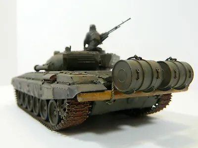 £280 • Buy 1/35 Scale Soviet T-72 Tank - Professionally Built Scale Model 