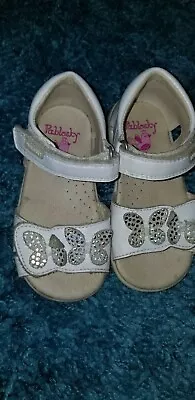 Pablosky Size 6.5 (23) Girls Butterfly Sandals White Leather Hook And Loop Ankle • $25