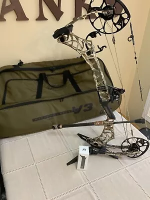 Mathews V3 27  With ABB Strings And Soft Case + UV Beereel Grip • $800