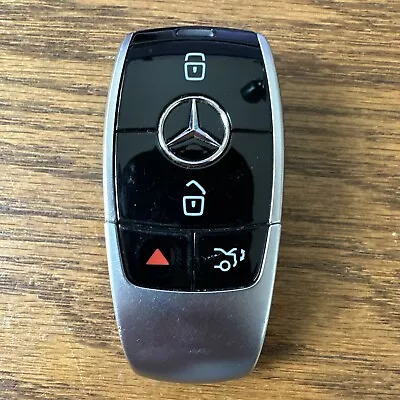 Oem Mb Mercedes Benz Smart Key Fob Fcc Id Iyz-ms2 - Good Condition! • $19.95