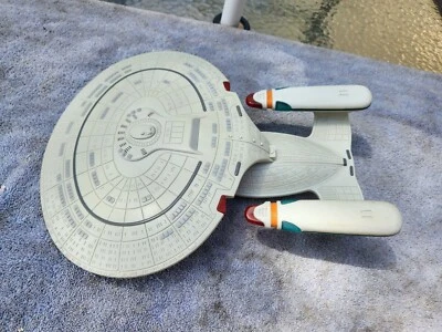 £60.84 • Buy Paramount 1992 Playmates Star Trek USS Enterprise NCC-1701-D Sound & Lights Work