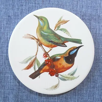 H & R Johnson Round Tile Trivet From ENGLAND Exotic Green Yellow Birds Wildlife  • $9.99