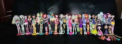 Monster High Doll Lot Text ME  AND MAKE ME OFFER?? • $1300