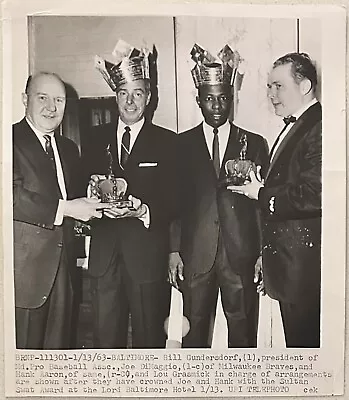 1963 Photo-NY Yankees Joe DiMaggio & Milwaukee Braves Hank Aaron Sultan Of Swat • $39.99