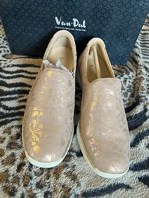 New Van-dal Gold Ripple Sesame  Leather Slip On Wedge Flat Shoesuk7 E/40e • £39.99