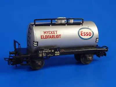 MARKLIN H0 - 4524 - SJ Swedish ESSO Car MYCKET ELDFARLIGT - Version 3: 1965-67 • $21.95