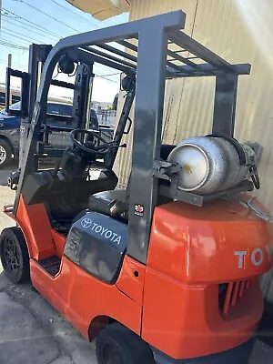 Forklift Toyota 5000lbs • $9000