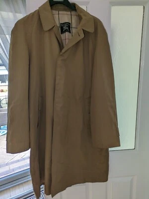 £40 • Buy Burberry Trench Coat -  Unisex - Size M/L