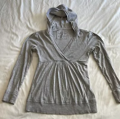 Authentic Currants Women’s Juniors Ribbed Hooded V-Neck Gray Size Small Shirt • £4.81