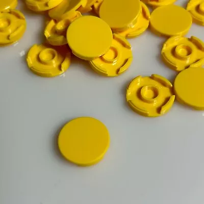 30 Per Lot NEW LEGO Bright Yellow (Yellow) 2x2 Flat Tiles Round (14769/6078279) • $2.49