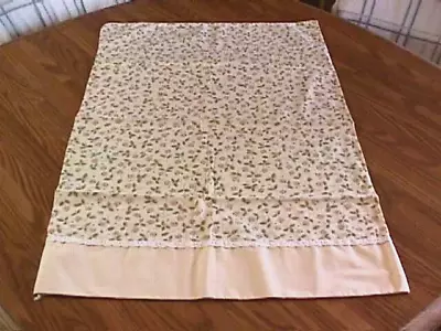 VINTAGE LADY PEPPEREL FLORAL BEIGE PILLOWCASE With WHITE EYELET LACE • $5.99