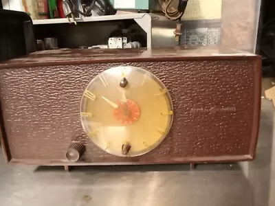 VTG 1954 GE CLOCK RADIO 5 TUBE Model 560 Brown Radio And Clock  • $25