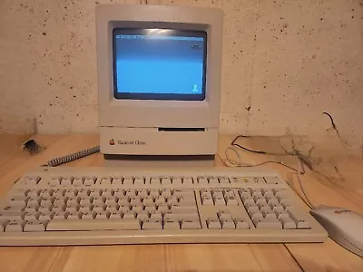 Apple Macintosh Classic • $500