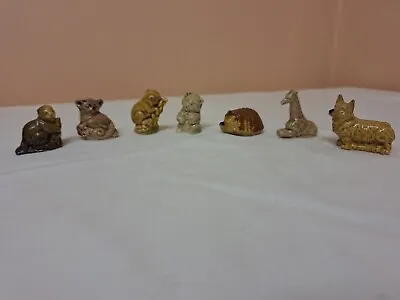 Collection Of  Small Miniature Ceramic Figures - Some Wade • £3.99