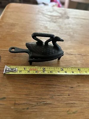 Miniature Cast Iron 2.25 X1.25  SWAN SAD IRON W/ 3  TRIVET Salesman Sample Toy • $15