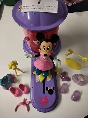 Disney Minnie Mouse's Magic Musical  Catwalk & Rotating Fashion Closet.  • £8