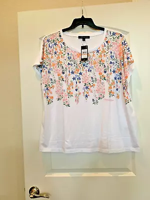 Beautiful NWT Tommy Hilfiger Plus Size White Floral Signature Spring Top 2X • $16.99