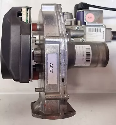 £800 • Buy Commercial Gas Burner HONEYWELL 45900444-003, 230v With Honeywell Vk8115V Valve
