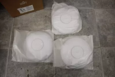 Lot Of 3 Ubiquiti UniFi AP AC PRO UAP-AC-PRO-US • $399.99