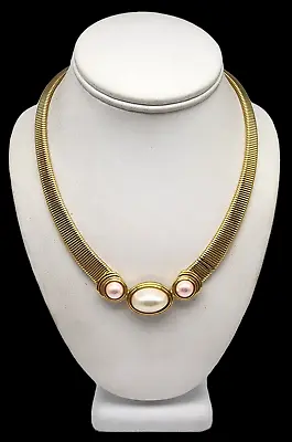 £99.35 • Buy Vintage TRIFARI Gold Tone / Pearls Ladies Necklace
