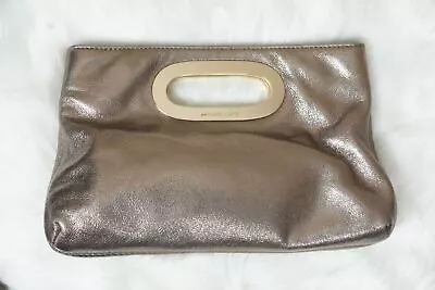 Michael Kors Clutch Leather • $100