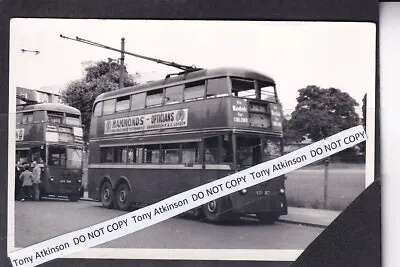 London Transport - K2 Type Trolley Bus No. 1307 - No Blinds - Photo  # B10807 • £1