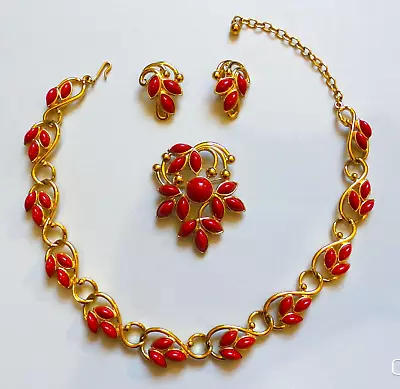 $65 • Buy Vintage BOLD TRIFARI RED Lucite Cabochon Gold Parure 4 Pc Set Neck Pin Earrings