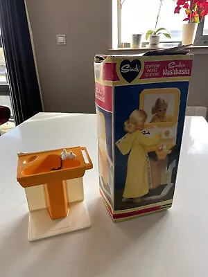 £5 • Buy Vintage 1970’s Pedigree Sindy Doll House Furniture - Bathroom Washbasin + Box