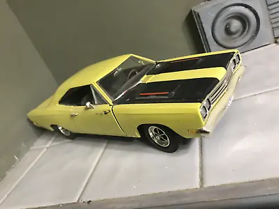 Ertl Plymouth 1969 Roadrunner 1/18 • $30.99