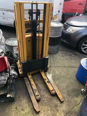 £600 • Buy Pallet Truck/stacker
